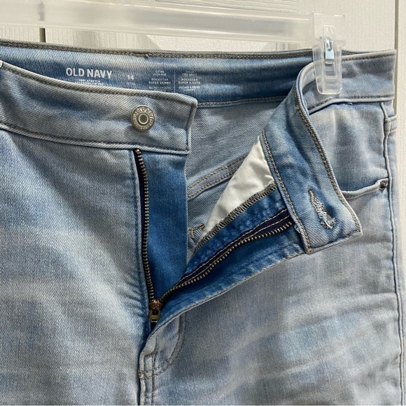 Old Navy Jeans - Picture 8 of 9